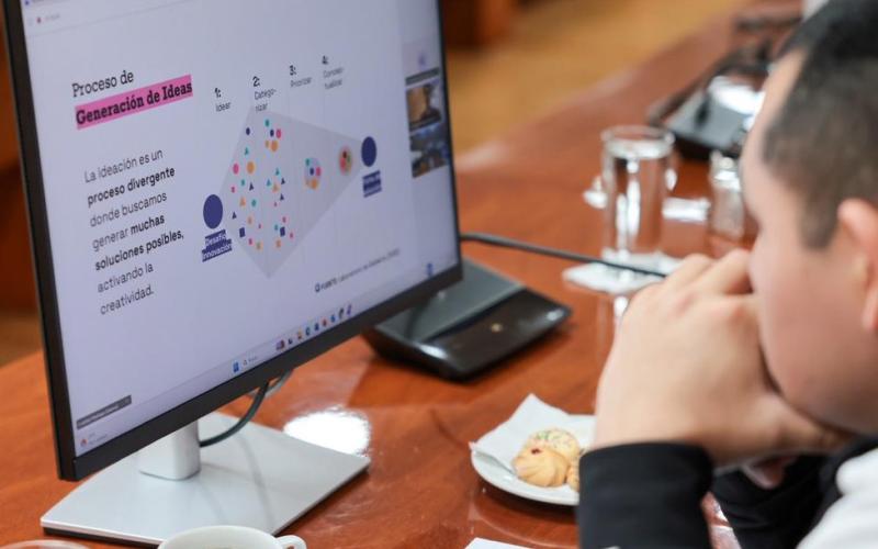 Minfin conforma red de innovadores y da primer paso hacia su laboratorio de innovación