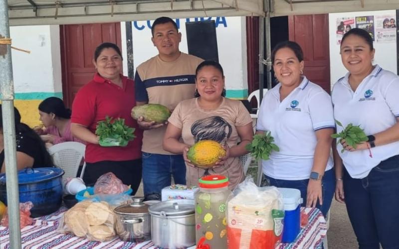Pequeños productores participan en la primera Feria del Agricultor 2026