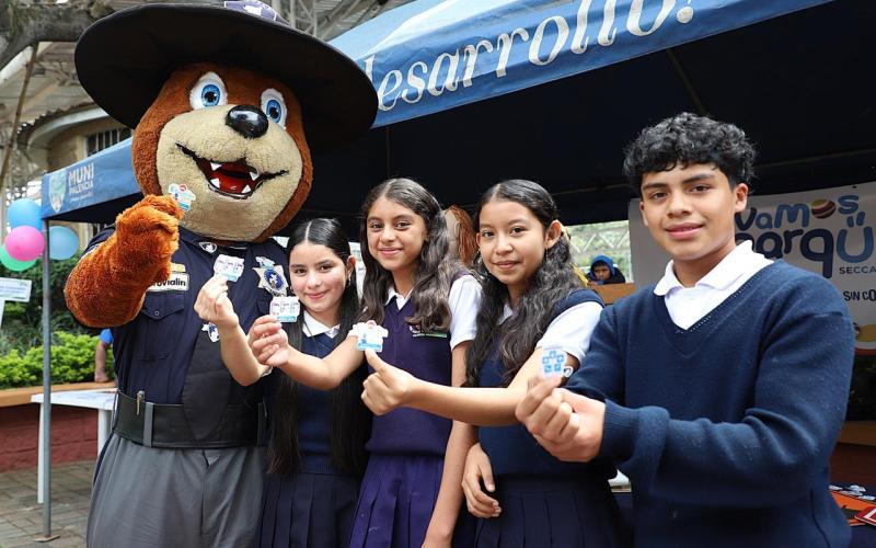 Teatro, juegos y aprendizaje son parte de la educación vial se vive en los parques