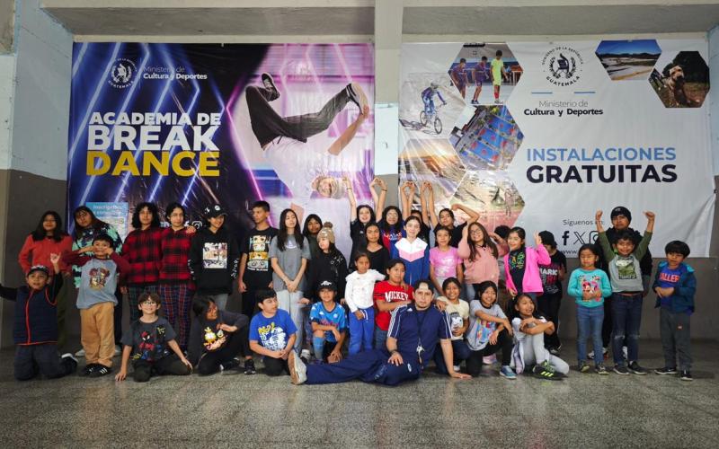 Curso gratuito de Break Dance impulsa el deporte y la expresión artística en el Parque Erick Barrondo