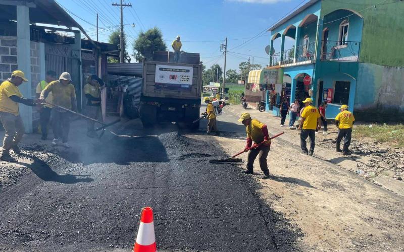 Bacheo mejora el acceso a Loma Linda y facilita la vida diaria en El Palmar