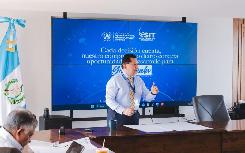 La SIT trabaja en simplificar trámites y acerca servicios eficientes a la población