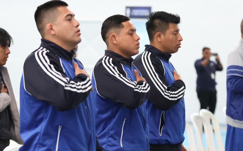 Entrenadores profesionales dirigirán las academias gratuitas del programa “Luchando por tu Barrio”. 