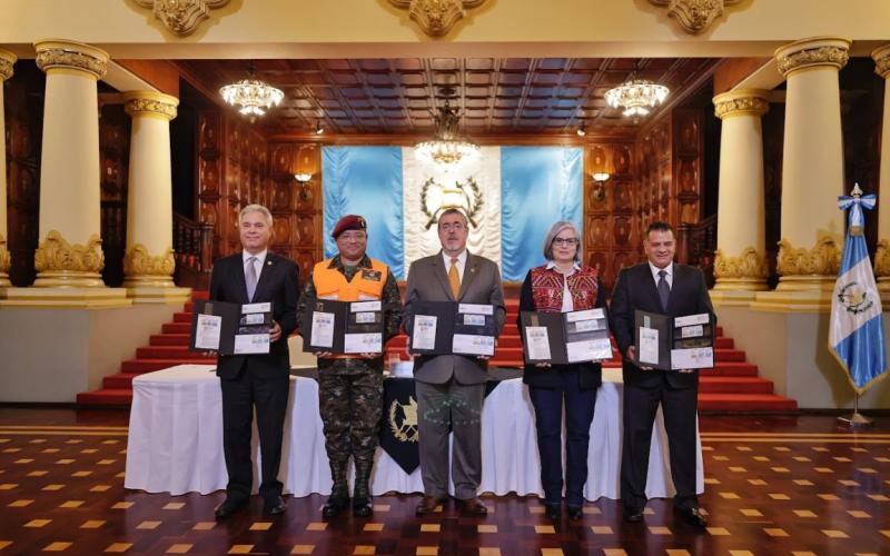 Correos de Guatemala presenta emisión postal conmemorativa por los 50 años del terremoto de 1976