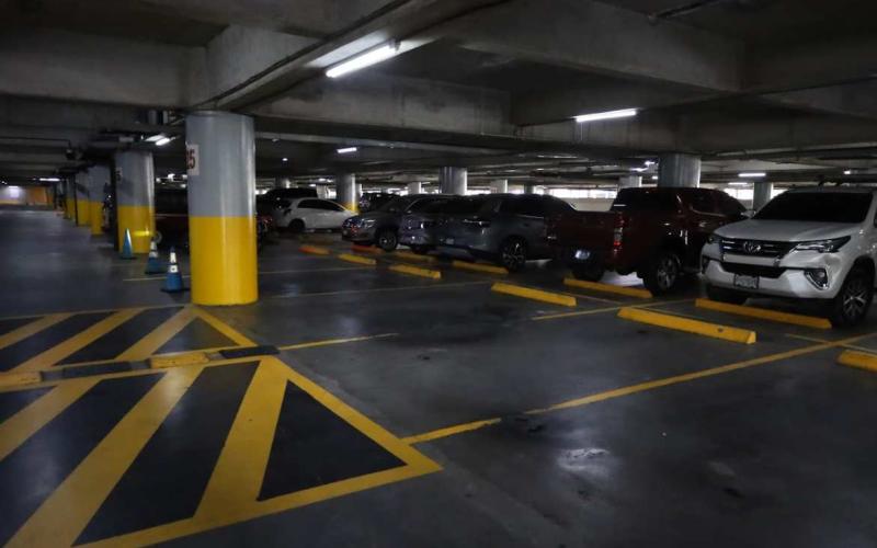 Ejecución de medida de intervención en el parqueo del Aeropuerto Internacional La Aurora