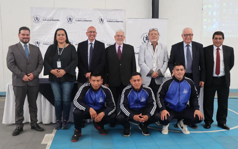  “Luchando por tu Barrio”: El programa de academias gratuitas del Ministerio de Cultura y Deportes y la Federación Deportiva Nacional de Luchas. 
