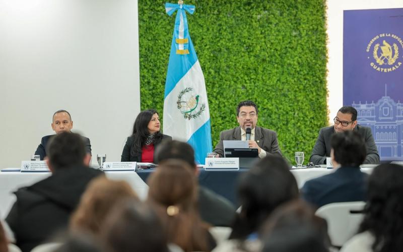 Minfin presenta sistema de alertas para prevenir riesgos y mejorar las adquisiciones  