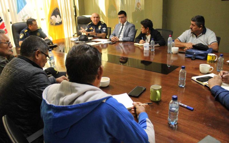 PROVIAL orienta a transportistas de Petén para avanzar en la implementación del SLV