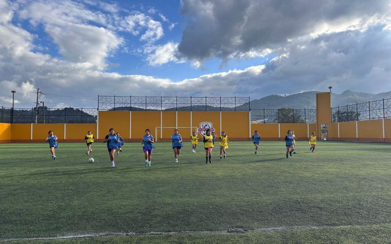 Programa Juego Limpio fomenta el deporte en San Cristóbal Verapaz