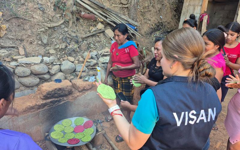 Promueven el plato saludable y la olla familiar en comunidad de Chiquimula
