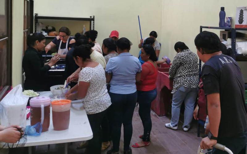 Taller de cocina saludable fomenta la autonomía y nutrición