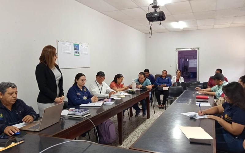 Unifican criterios para protección del patrimonio ganadero y de granos básicos