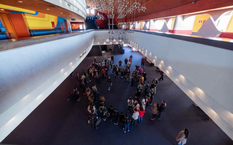 Niños y jóvenes de la fundación JEL descubren la riqueza del Centro Cultural “Miguel Ángel Asturias”