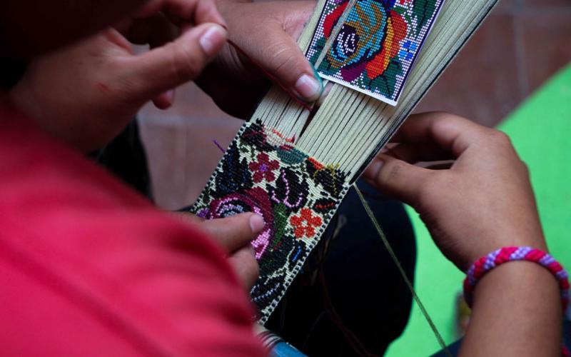 Elaboración de Telares en Zafiro III