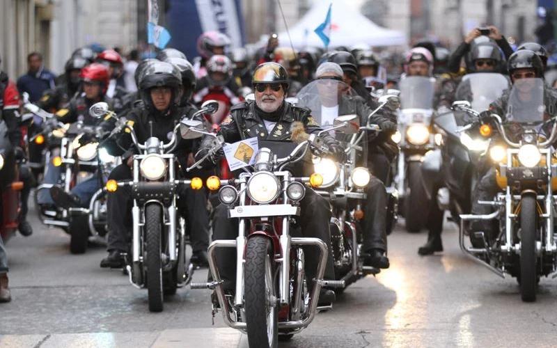 La Caravana del Zorro: tradición y devoción sobre ruedas. 