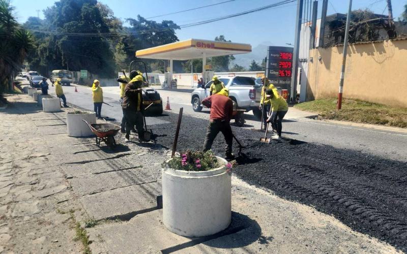 Realizan mejoras en la ruta Bárcenas-Santa Lucía