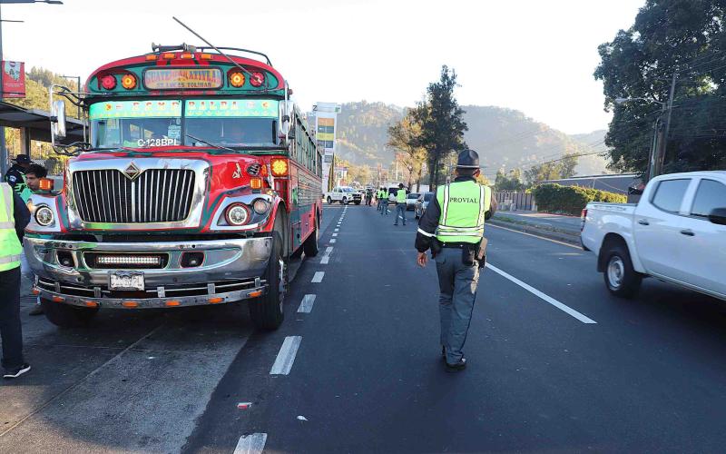 Operativo interinstitucional refuerza control al transporte en la ruta al Pacífico