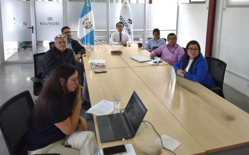 Presentación del marco conceptual del SiNSE se realizó en la XII conferencia virtual "Hablemos de Evaluación".