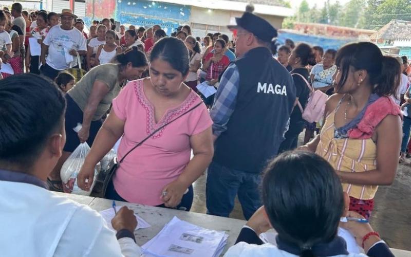 Entregan de asistencia alimentaria en Ocós