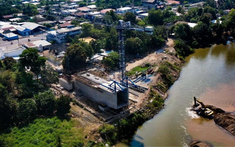 Avanza construcción de puente vehicular entre La Blanca y Ocós que fortalecerá la conectividad en la costa de San Marcos