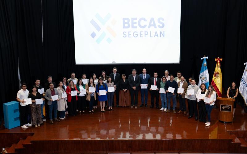 La cantidad de becarios en 2026 subió a 333.