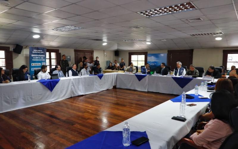 INSIVUMEH y Marina fortalecen cooperación para mejorar la seguridad marítima y proteger a la población