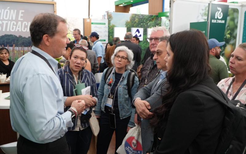 Delegados internacionales conocen potencial exportador de Guatemala 