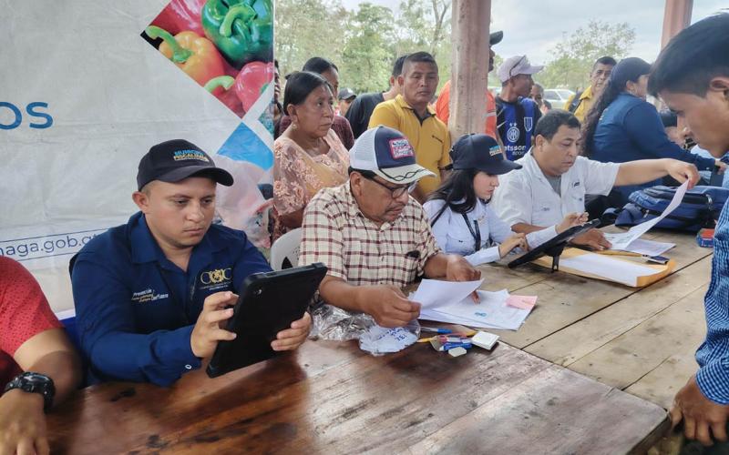 Familias de El Estor recibirán raciones alimentarias