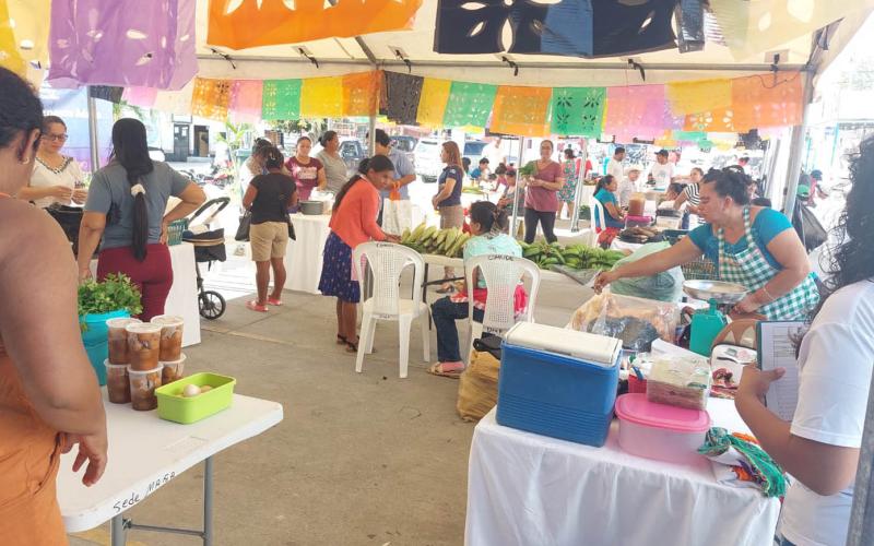 Feria del Agricultor promueve productos frescos en San Andrés