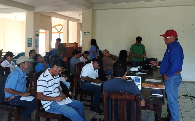 Fortalecen capacidades técnicas de extensionistas en Quetzaltenango