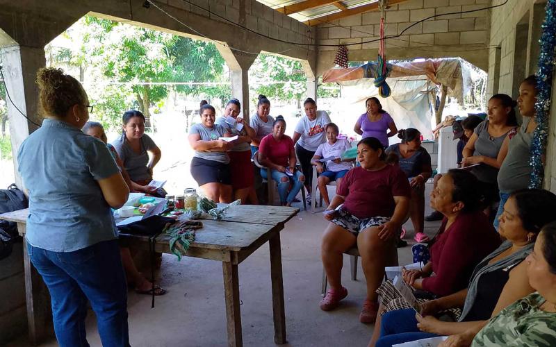 Promueven elaboración de sazonadores artesanales en Chiquimulilla