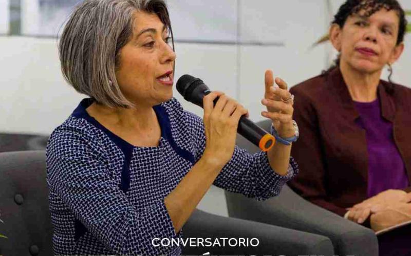 Conversatorio “Mujeres auténticas en la sociedad guatemalteca”