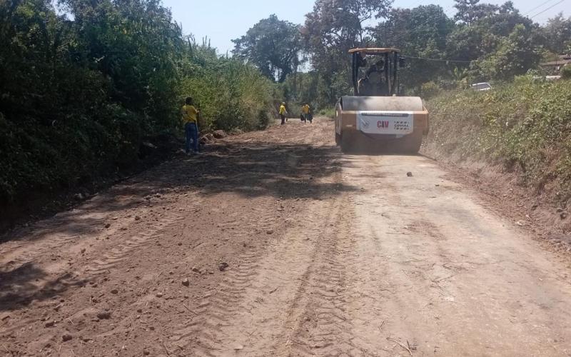 Mejoran transitabilidad en la ruta La Patria - Palmira