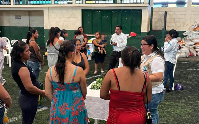Capacitan a madres de familia en seguridad alimentaria y nutricional en Flores Costa Cuca