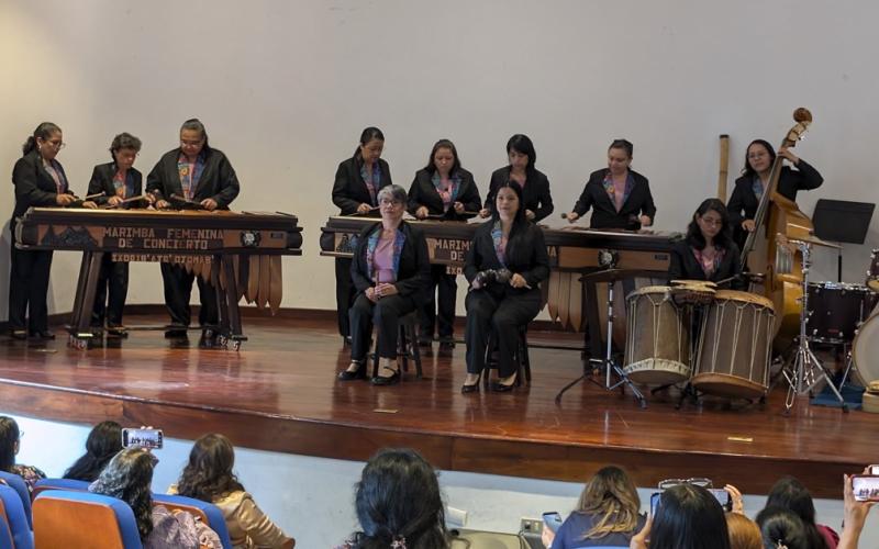 Marimba Femenina de Concierto
