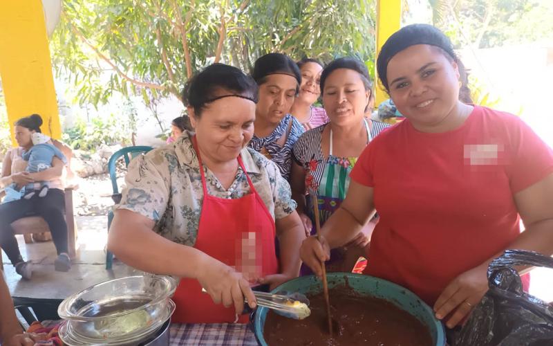 Promueven la inocuidad alimentaria en la preparación de platillos tradicionales