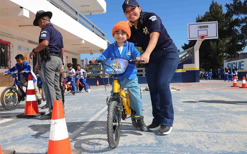 PROVIAL llevó su Parque Vial a Boca del Monte para enseñar seguridad desde la niñez