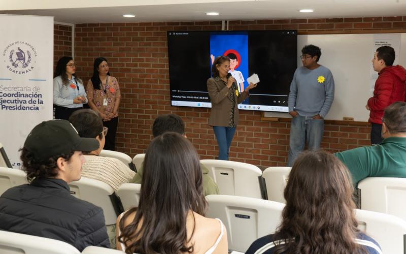 Universitarios se acercan a la comunicación para el desarrollo 