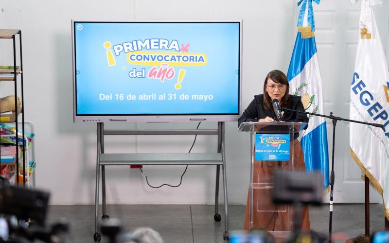 El anuncio de la primera convocatoria del año de Becas por Nuestro Futuro estuvo a cargo de la subsecretaria de Cooperación y Alianzas, Iliana Peña. 