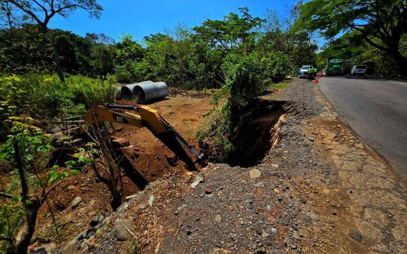 Continúan trabajos de emergencia en la CA-02 Oriente