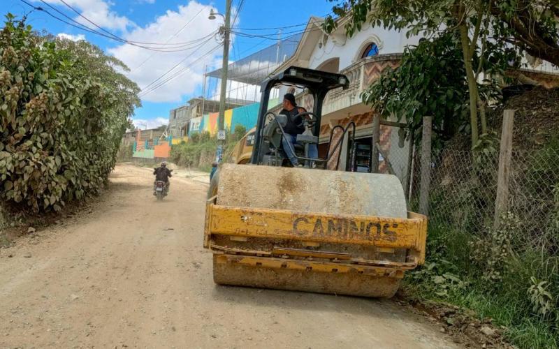 Mejoras viales en San Juan Sacatepéquez impulsan la movilidad y el comercio