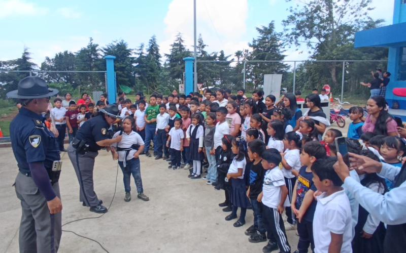 Alumnos de San Marcos aprenden seguridad vial de forma interactiva 