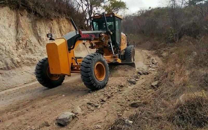 Mejoran camino rural que beneficiará a comunidades de Zacapa 