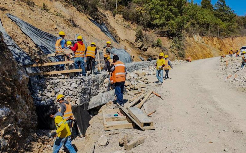 Más de 80 mil huehuetecos se benefician con mejoras viales