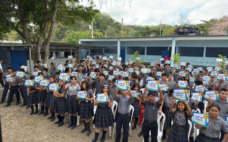 Programa de Cultura Fiscal continúa llegando a más centros educativos