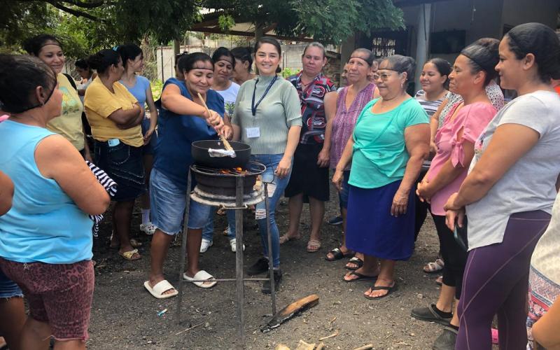 Impulsan emprendimientos familiares de dulces artesanales