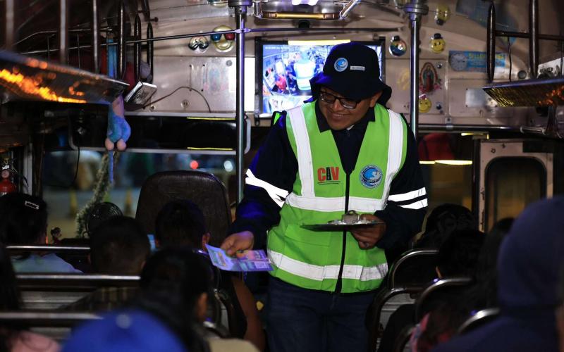 DGT fortalece seguridad en el transporte extraurbano con denuncias y operativos