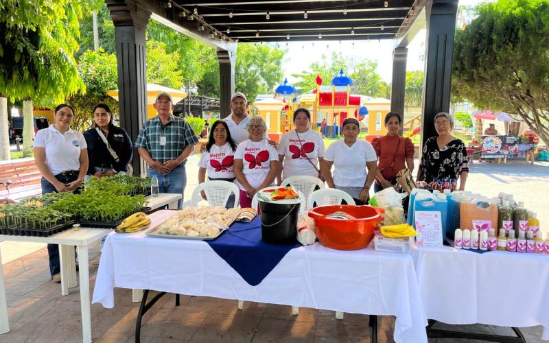 Promueven productos locales y emprendimientos de mujeres en Zacapa