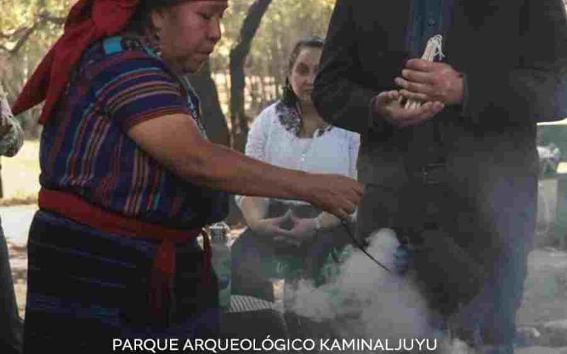 Ceremonia maya en Kaminaljuyú