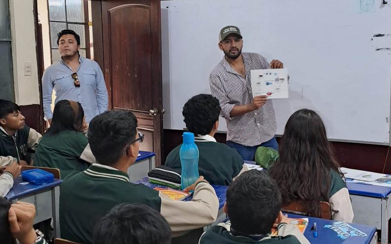 Estudiantes de Sacatepéquez aprenden cómo prevenir el Gusano Barrenador